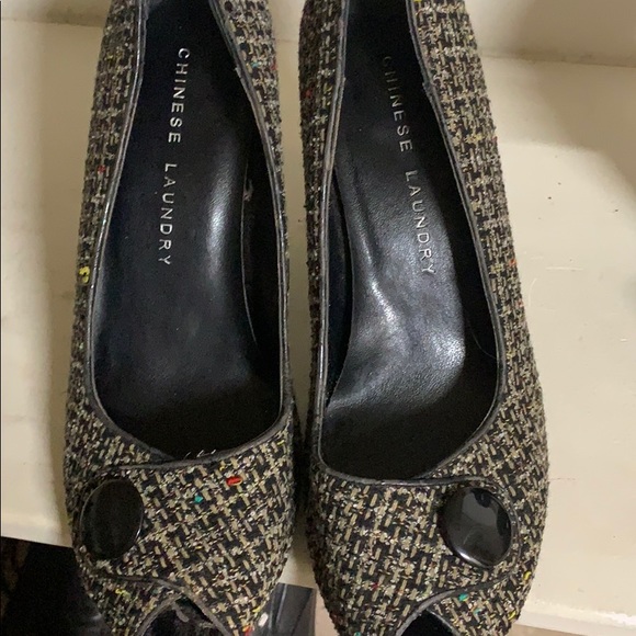 Black/Multi-Colored Tweed Heels / Pumps / Stiletto - Picture 7 of 8